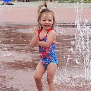 Meet your Posher, Candi